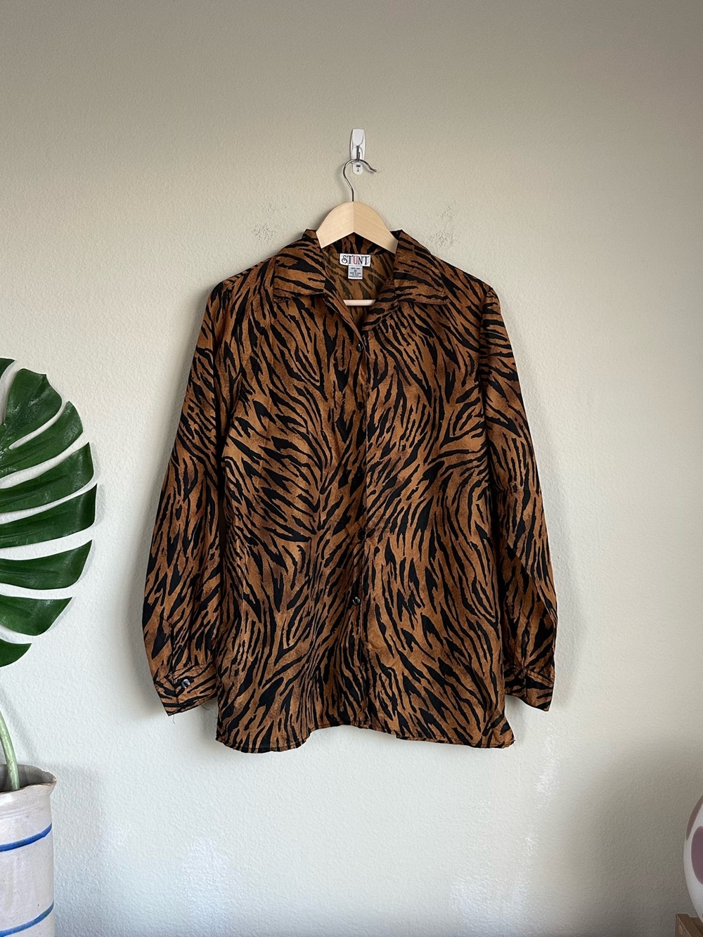 Vintage Stunt Silk Tiger Zebra Pattern Button Down Shirt